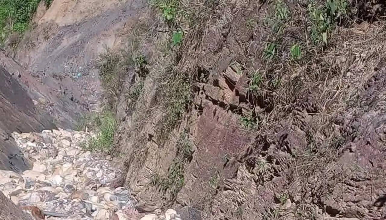 Hallan a un hombre sin vida en un cañadón en Mapiri, la data de muerte es de más de 10 días