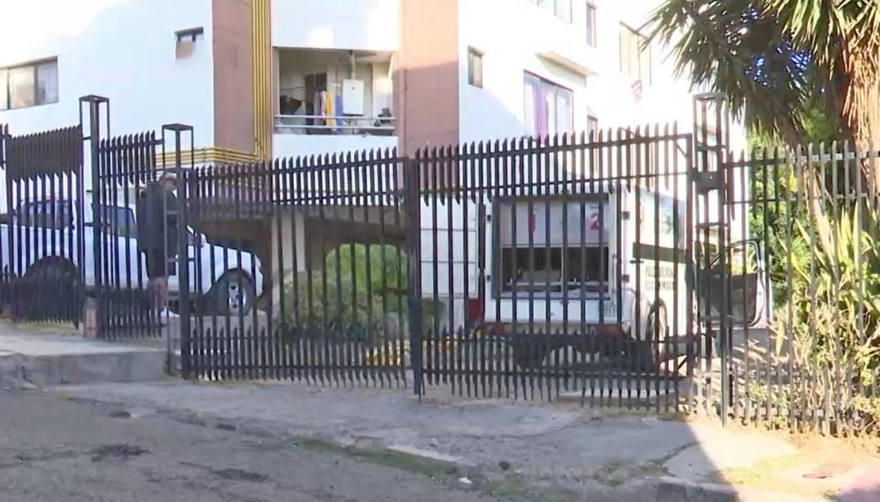 La Policía busca esclarecer las circunstancias en las que una niña murió al caer del octavo piso de un edificio