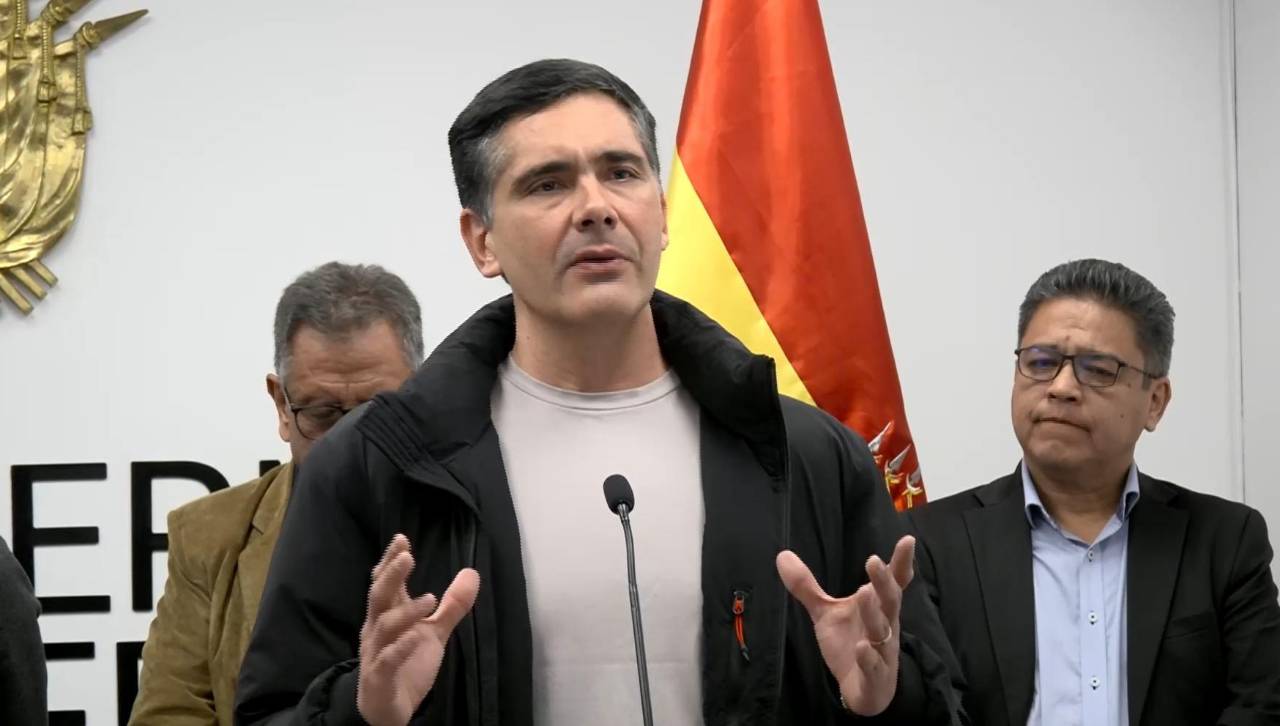 Gobierno convoca al diálogo para este domingo a campesinos de La Paz y a otros sectores movilizados