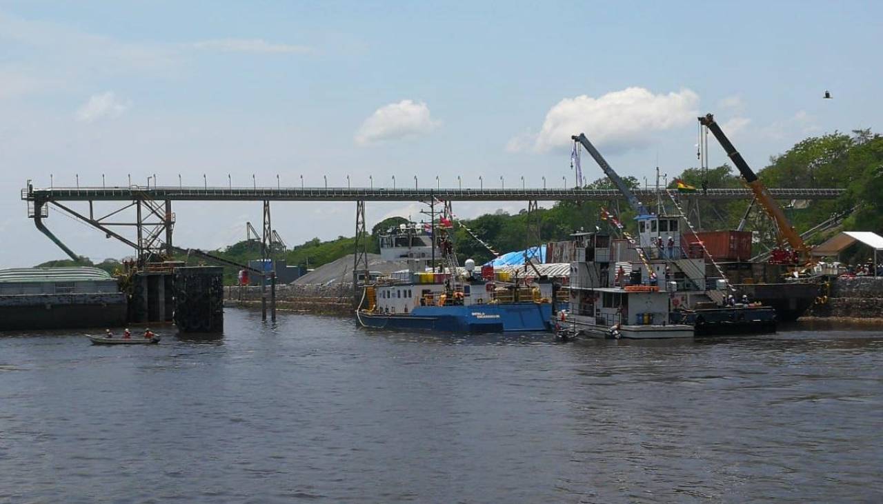 Bajo nivel del agua en la hidrovía Paraguay - Paraná frena exportaciones bolivianas, advierte Cadex