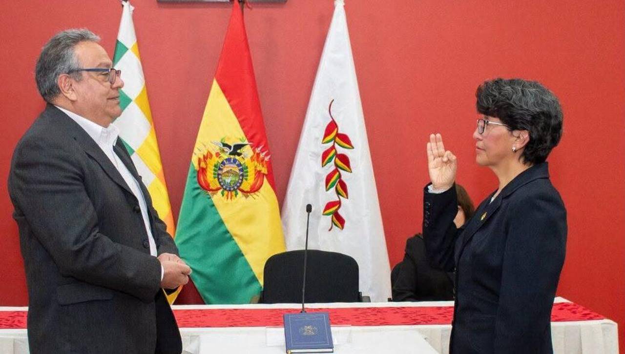 Posesionan a Luz Jiménez como nueva viceministra de Educación Regular