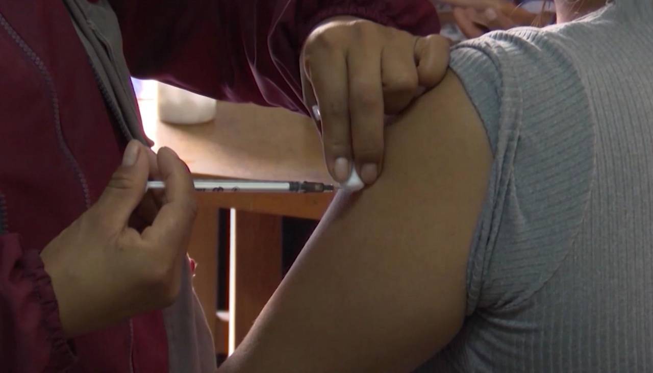 Bloqueos impiden la llegada de vacunas contra la influenza en Cochabamba