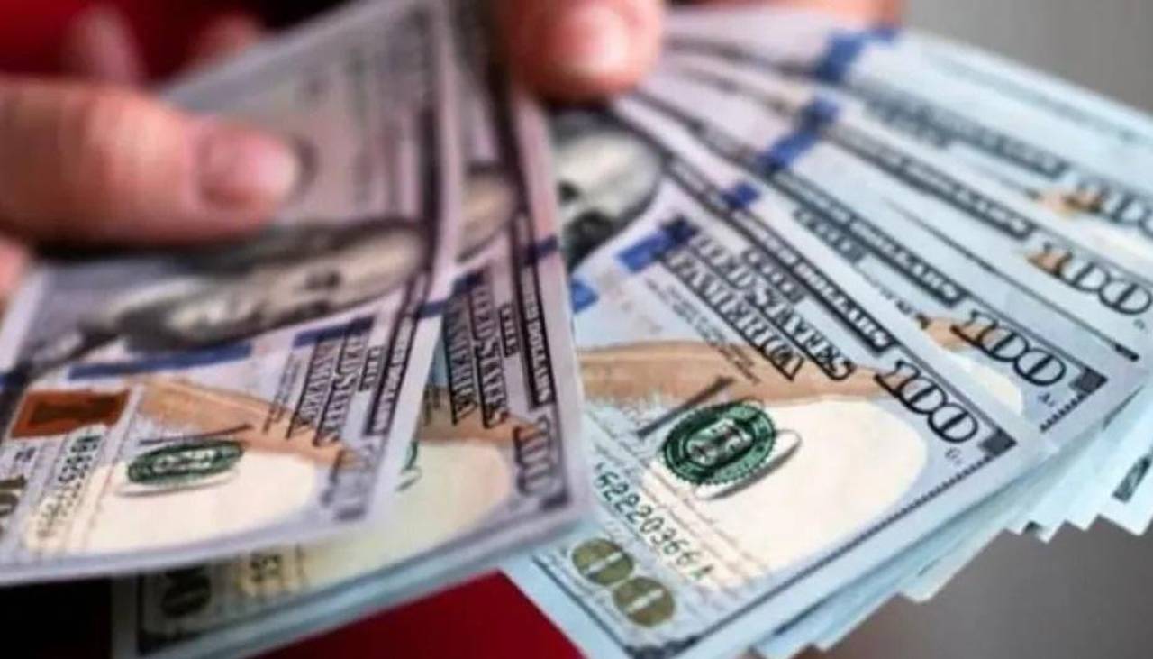 Gobierno descarta ajuste inmediato del tipo de cambio del dólar: “Sería irresponsable cuando hay un proceso inflacionario”