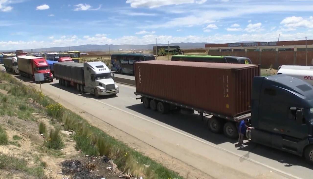 Bloqueos frenan exportaciones agroindustriales y dejan cerca de $us 200 millones sin ingresar al país, según Caniob