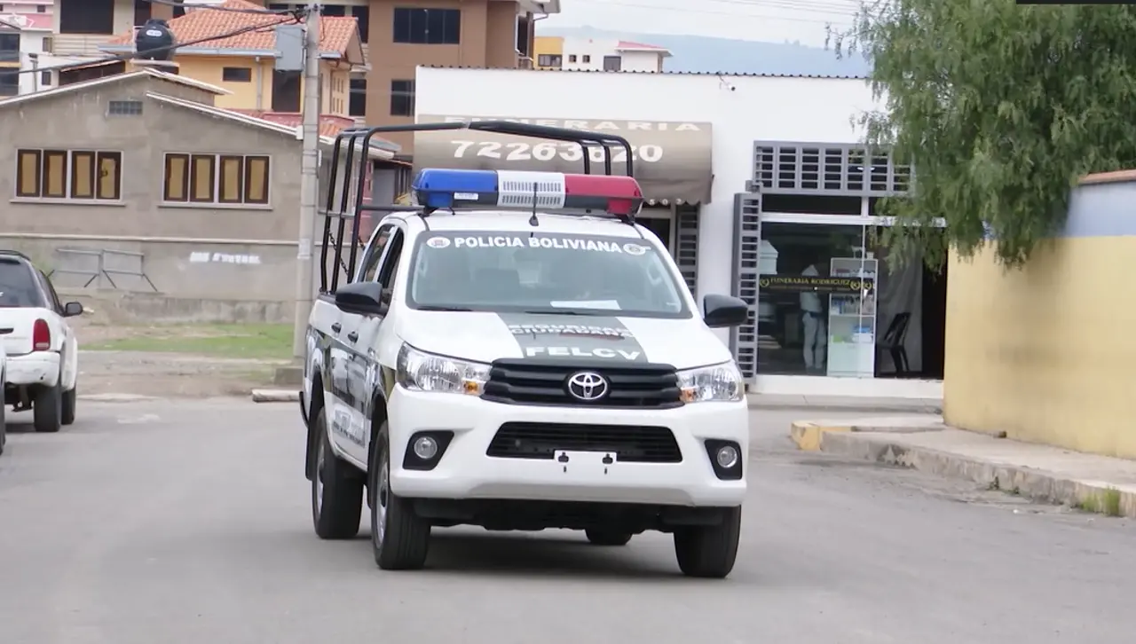 Policía que hirió a su pareja uso su arma reglamentaria; fue enviado a la cárcel con detención preventiva