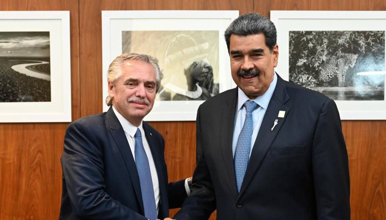 Maduro debe aceptar resultado de comicios si pierde, dice expresidente argentino Fernández