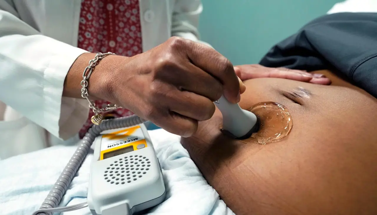 Mantienen con vida en EEUU a mujer embarazada y con muerte cerebral por ley antiaborto