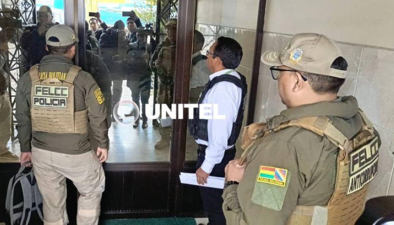 Allanan la vivienda del expresidente Arce por el caso de legitimación de ganancias ilícitas en el que es investigado su hijo