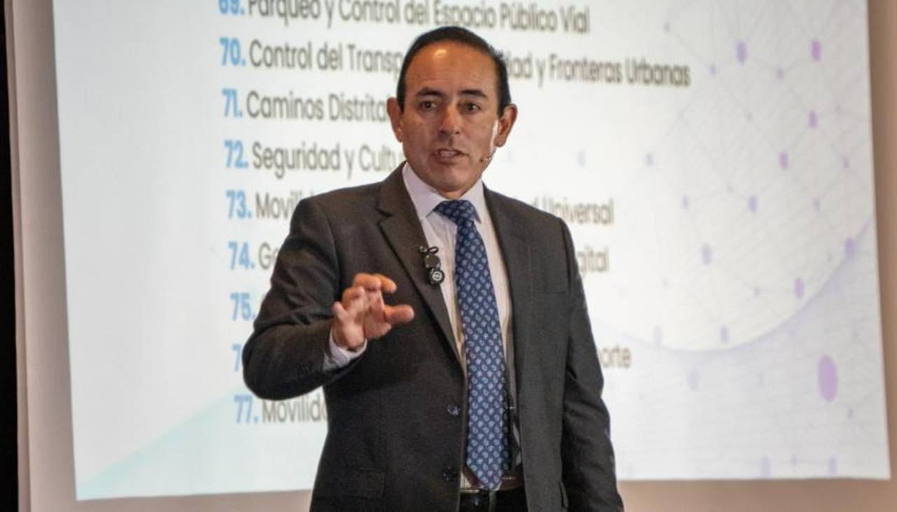 Concejal electa afirma que Dockweiler no asistió a entrega de credenciales debido a “su agenda”