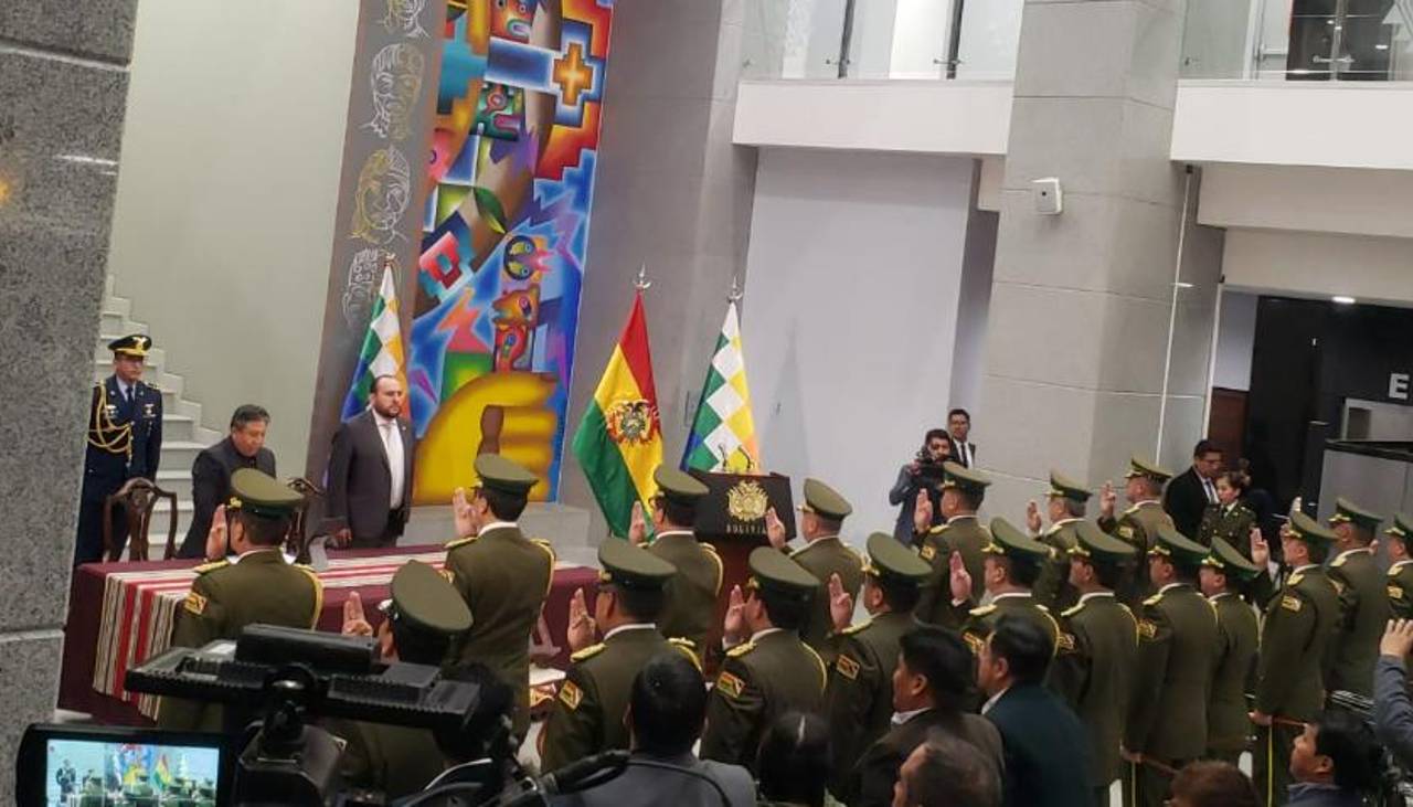 Gobierno asciende a generales de la Policía y designan al Alto Mando Policial 