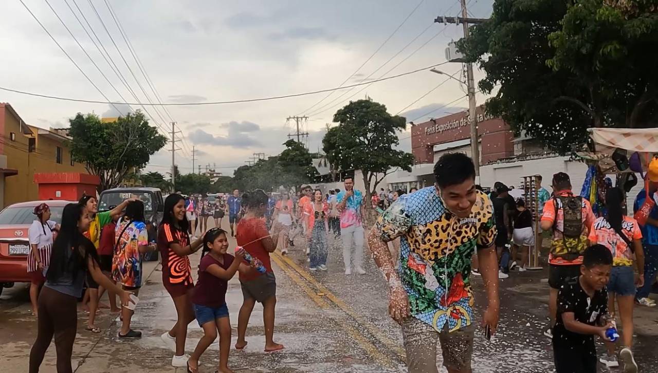 Carnaval 2026: Santa Cruz, con todo listo para vivir su primer día de fiesta y mojazón