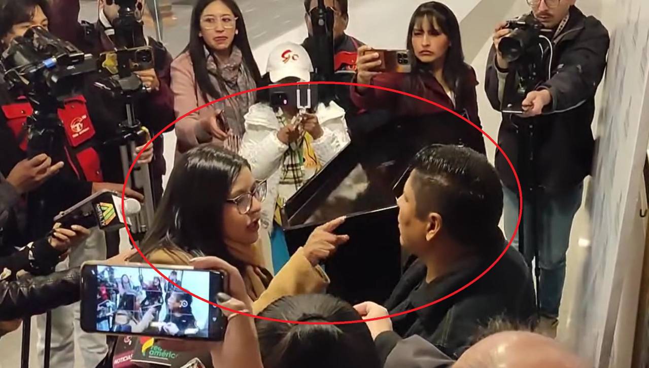 Video: Discusión y gritos entre una diputada de CC y su colega evista por conflicto en Llallagua
