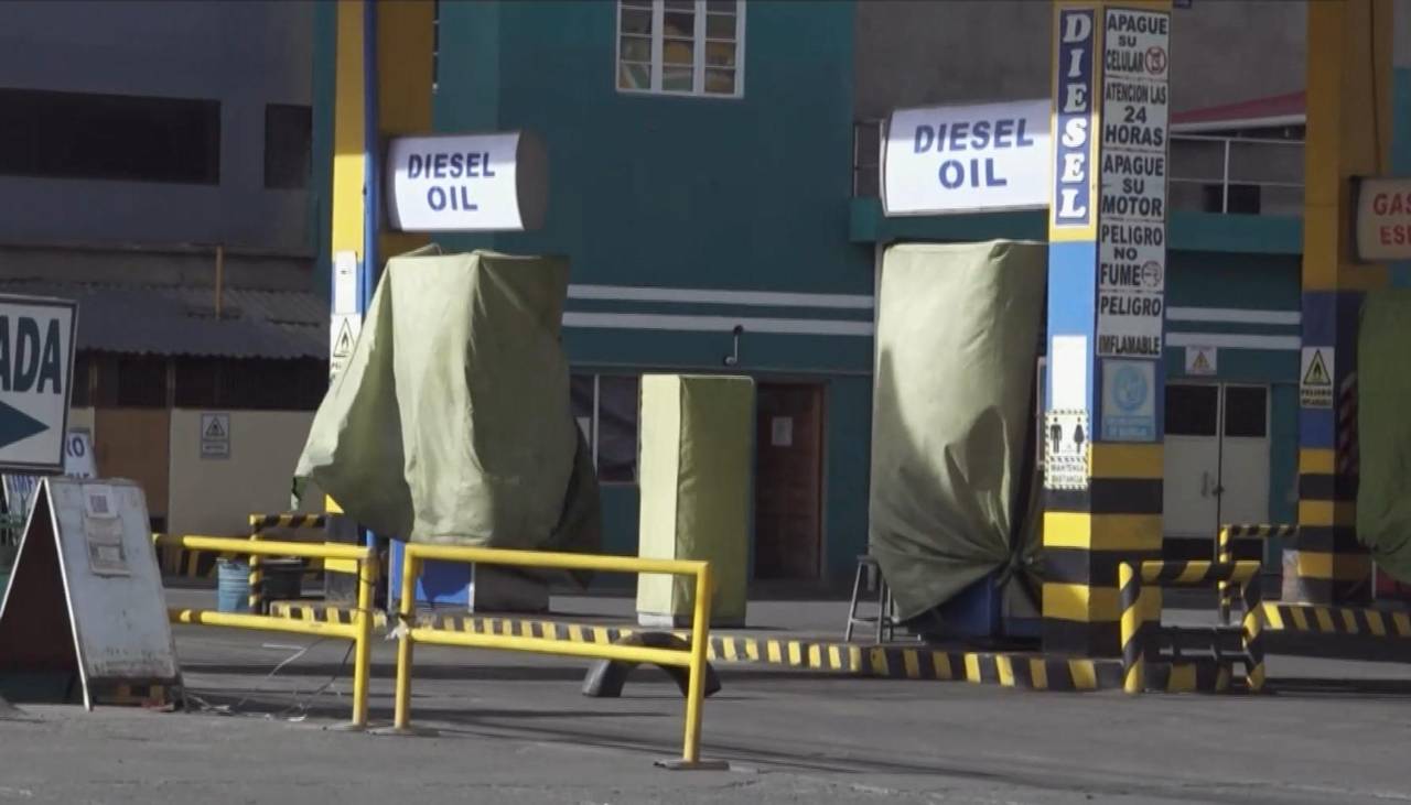Desabastecimiento de diésel impactan servicios esenciales y retrasa el transporte en Bolivia