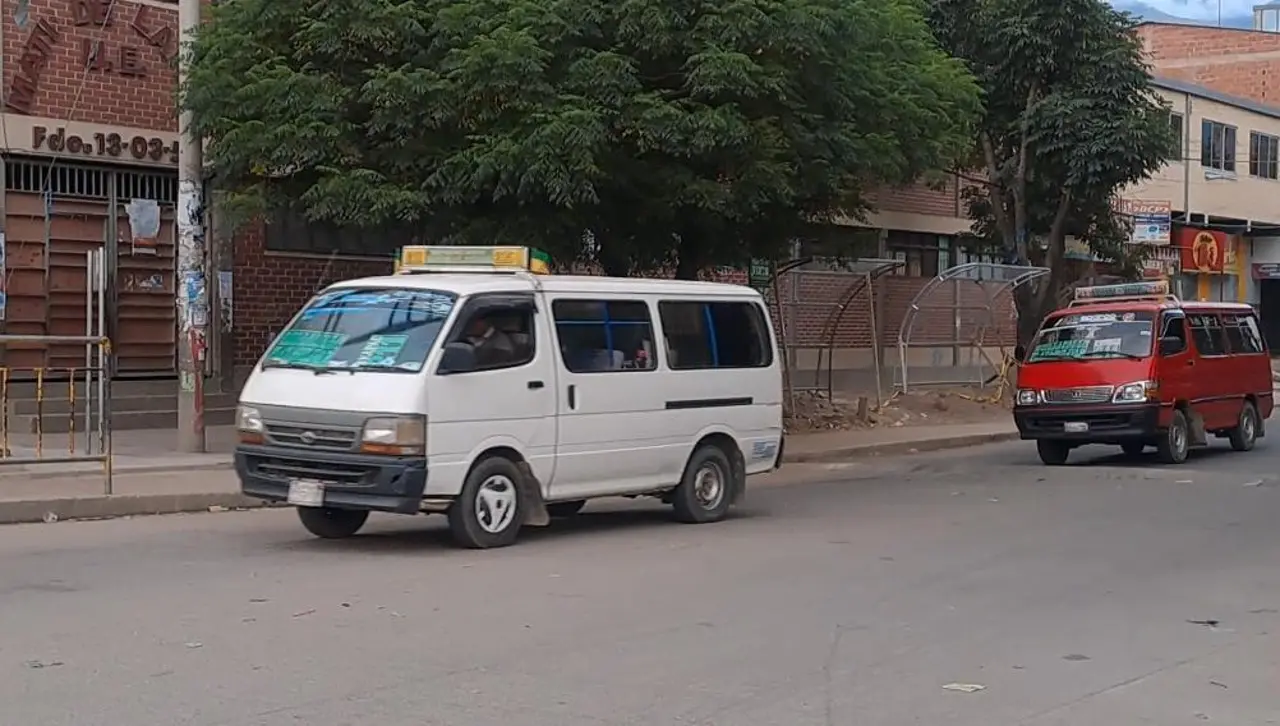 Transporte Libre de Cochabamba anuncia bloqueos desde el lunes en reclamo a dotación de combustible