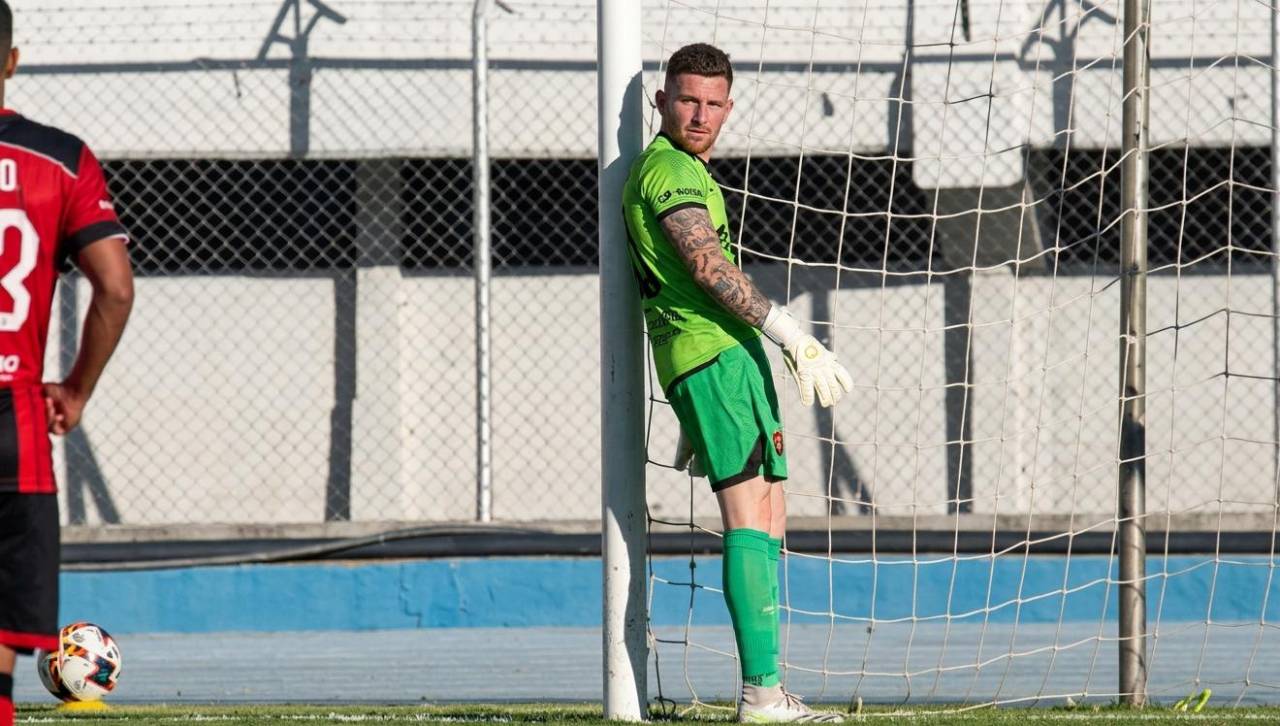 Rompe el silencio el arquero que se negó a atajar un penal que consideró injusto 