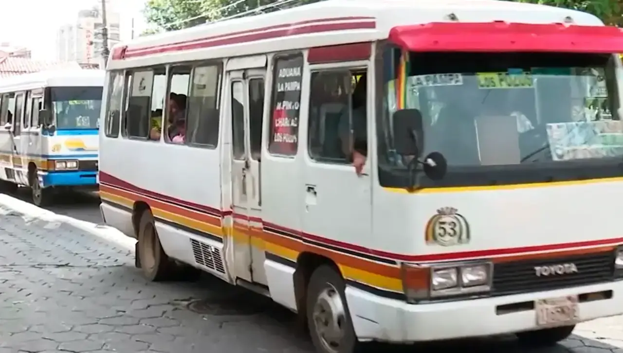 Juntas Vecinales de Santa Cruz rechazan posibilidad de nueva alza de pasajes del transporte público