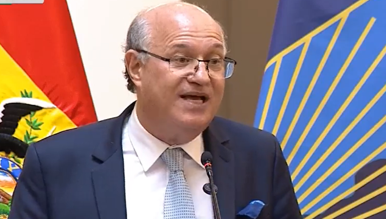 “El BID está aquí para demostrar la confianza en este momento de decisión”, dice Goldfajn tras reunión con Paz