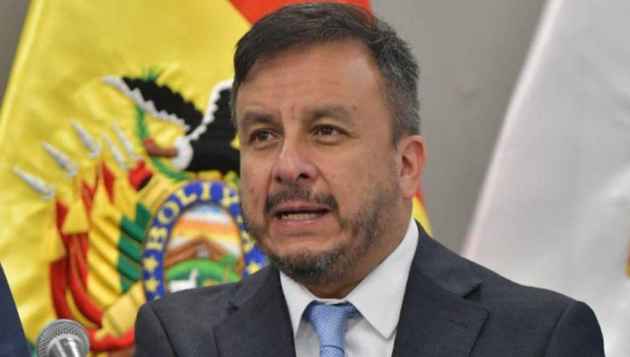 Gobierno anuncia la suspensión de los contratos con Vitol y Trafigura y abre las puertas a otras empresas