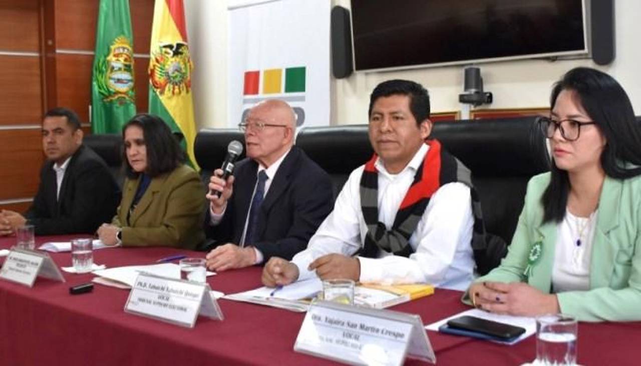 TSE aclara que iniciativa de cambiar la sede del Órgano Electoral de La Paz a Sucre es del presidente Oscar Hassenteufel