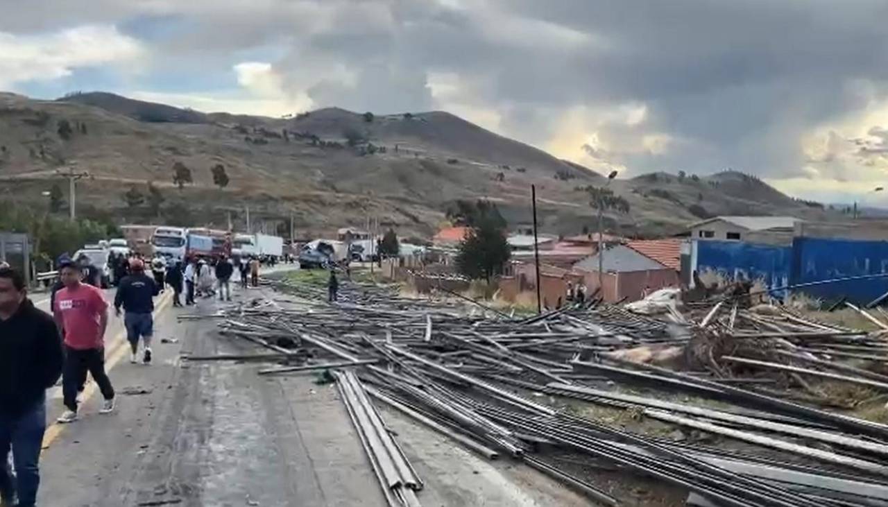 Al menos un muerto en un accidente en la ruta nueva Cochabamba- Santa Cruz 