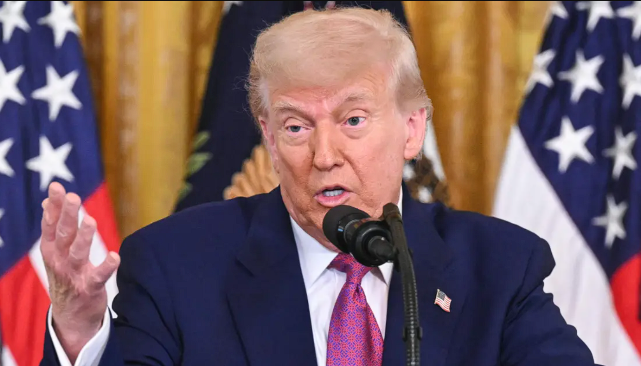 Trump confirma que llamó "jodidamente loco" a Netanyahu, pero dice trabajar muy bien con él