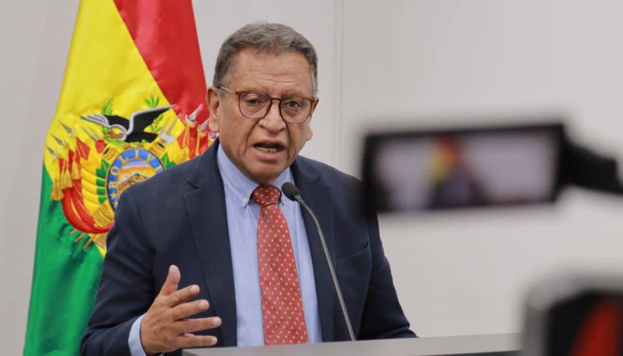 Caso maletas: Gobierno dice que tenía información desde la primera semana de diciembre e instruyó a la Policía investigar