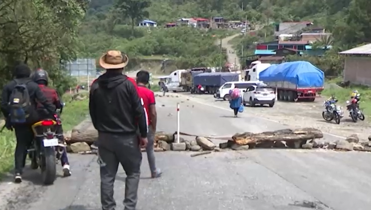 Maestros Urbanos de Cochabamba denuncian que profesores son “hostigados y obligados a bloquear” en el trópico