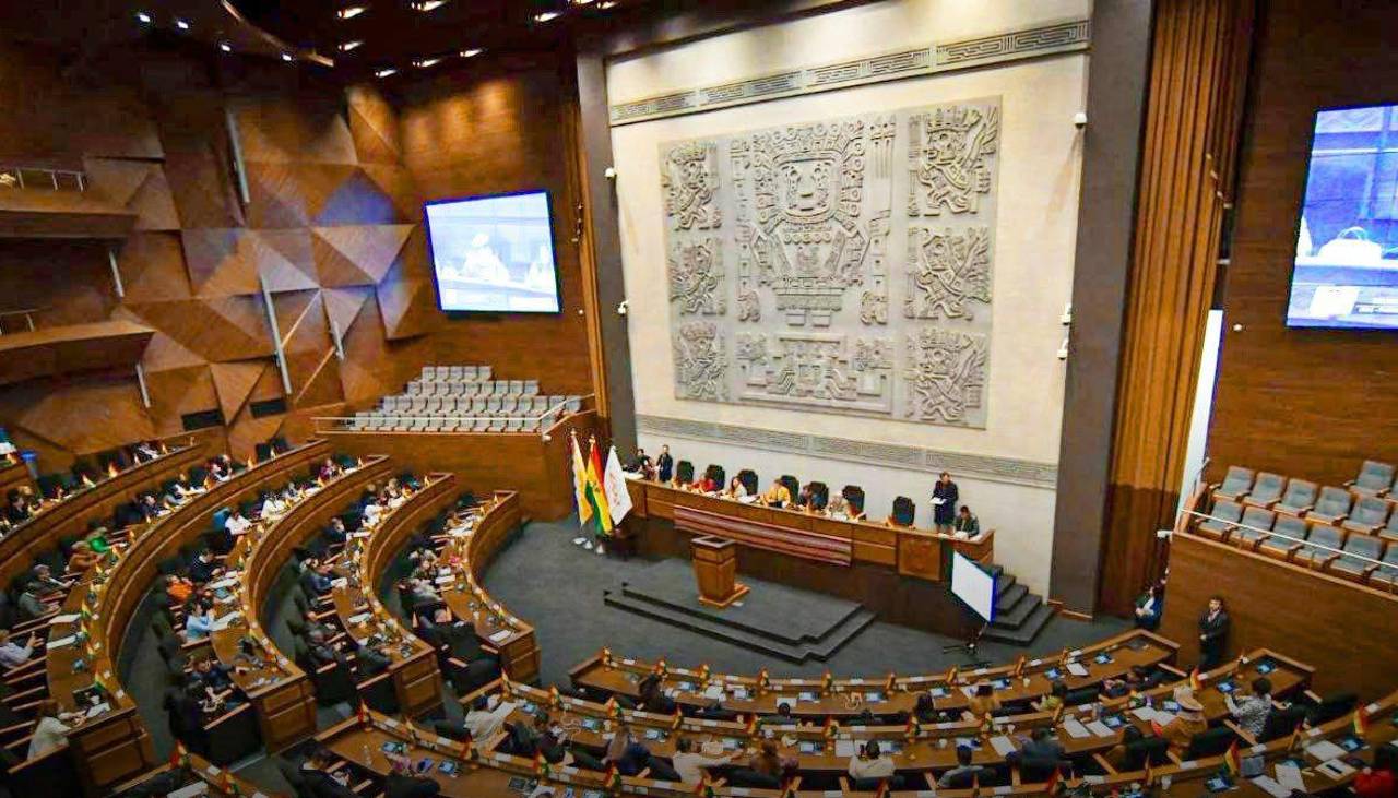 “Su renuncia dará pie a la investigación”: Dimisión de Sokol genera cuestionamientos en el Legislativo