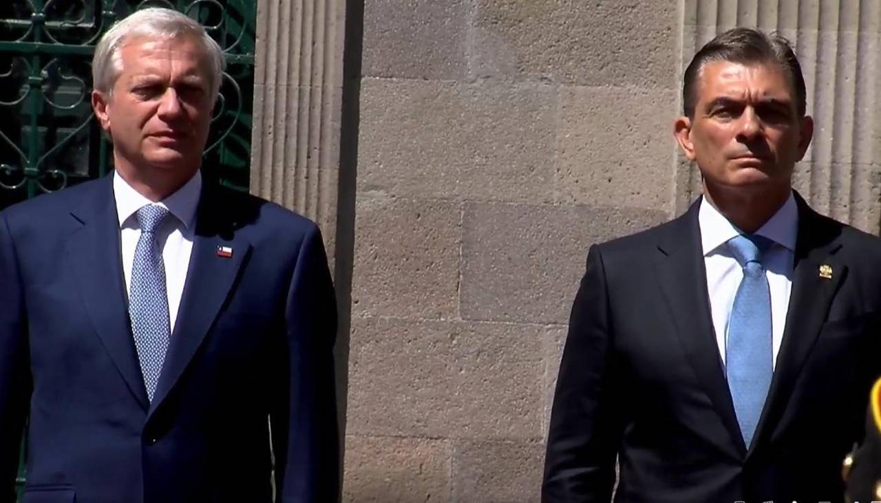 Kast y Paz encaran agenda binacional tras recibir honores en plaza Murillo