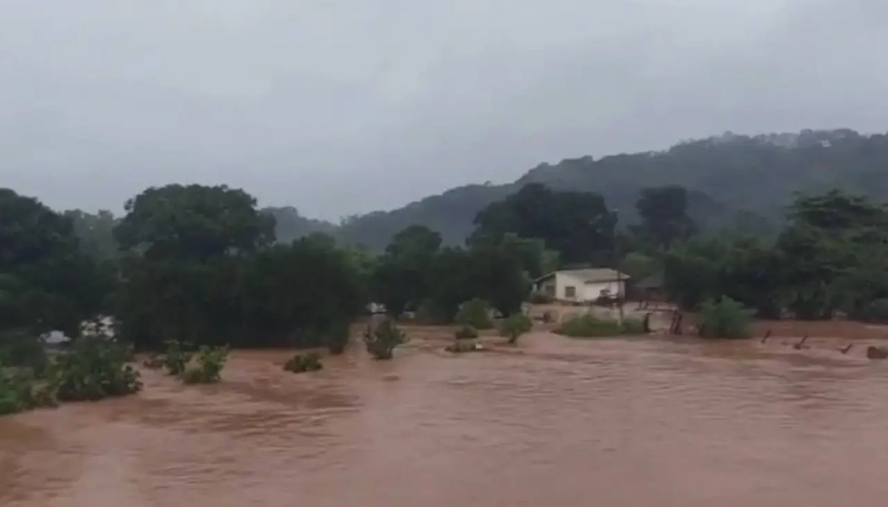 Alerta en El Torno por desborde del Piraí; la Gobernación cruceña pide a los pobladores tomar precauciones