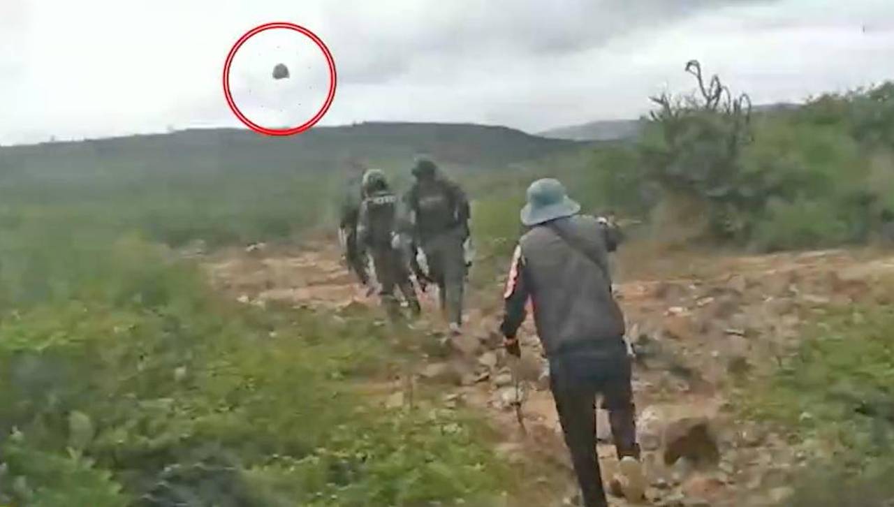 Sale a la luz nuevo video donde se ve a pobladores agredir con piedras y amenazar a los policías en Cotapachi