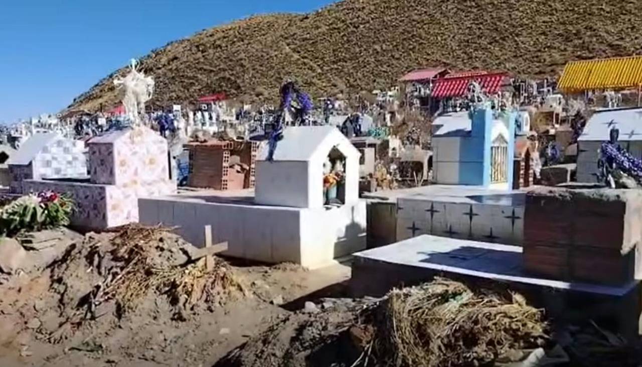 Profanan 15 tumbas y saquean joyas en un cementerio de Oruro