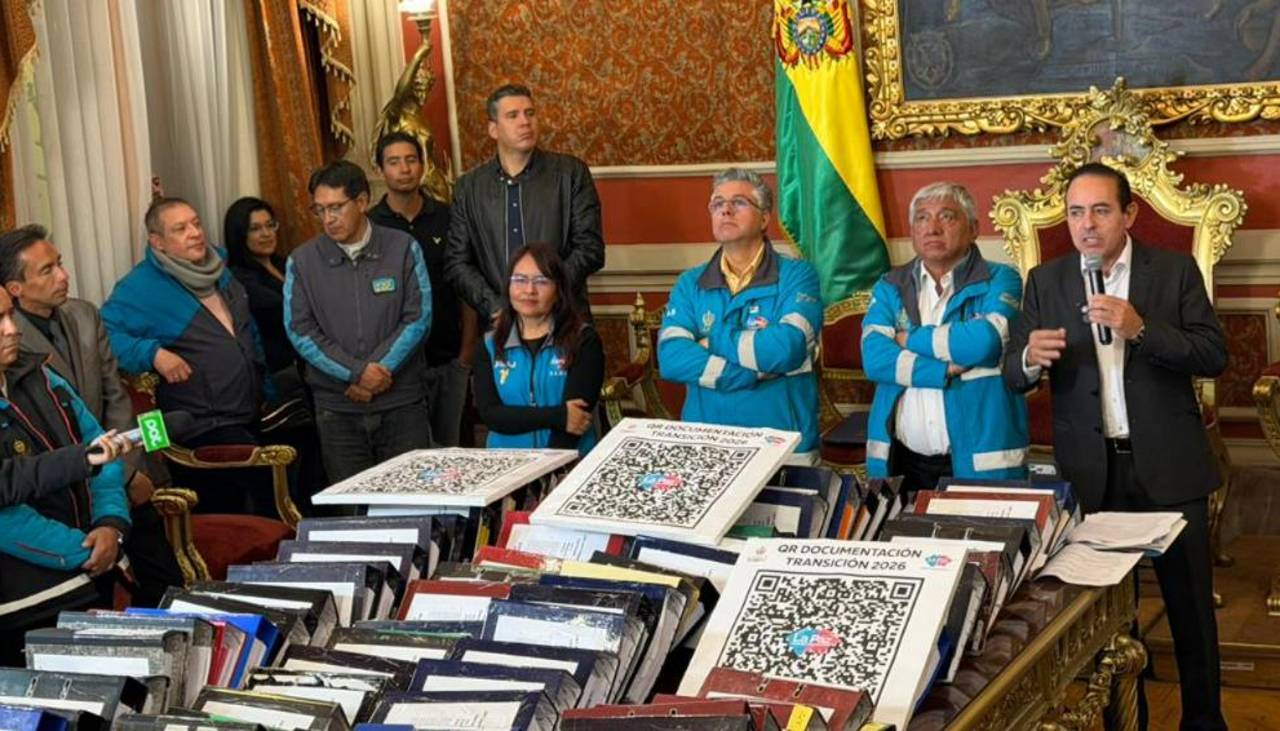 Transición en la Alcaldía de La Paz: Arias entrega documentación a Dockweiler para el traspaso de gestión