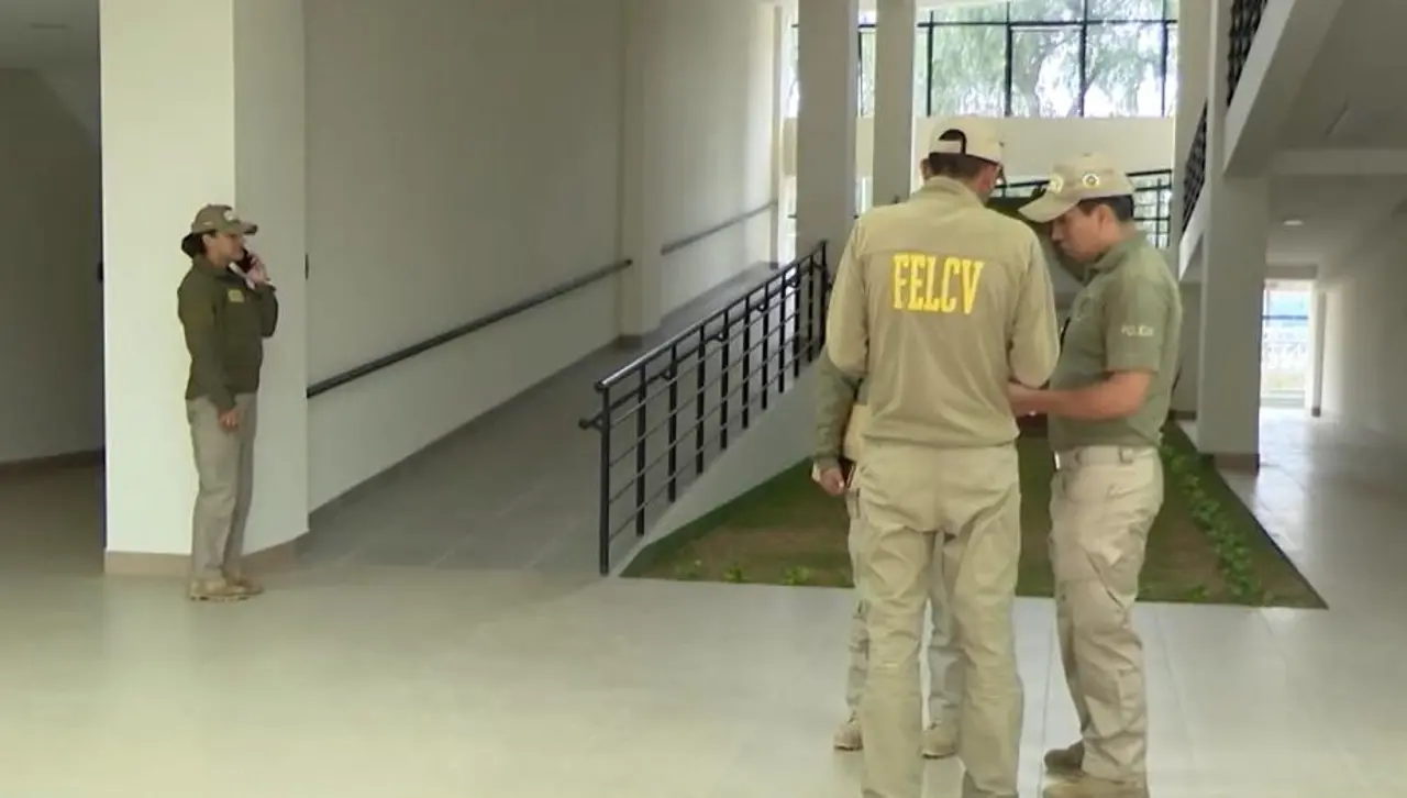 Tiktoker agredida por su pareja denuncia estar siendo amenazada por la familia del acusado y pide garantías