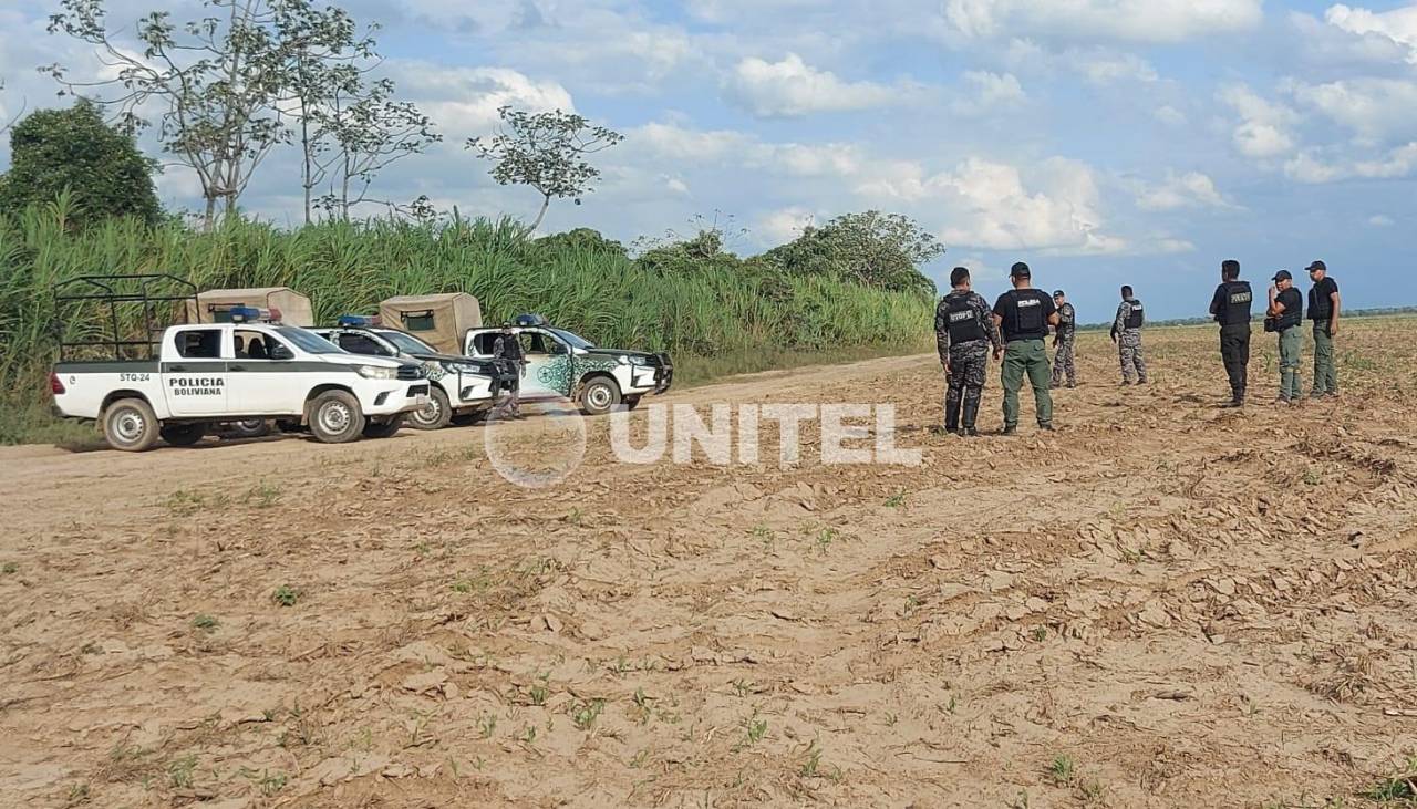 Avasallamiento: Policía custodia predios recuperados y en un propiedad cavan una zanja para evitar ingreso de ‘toma tierras’