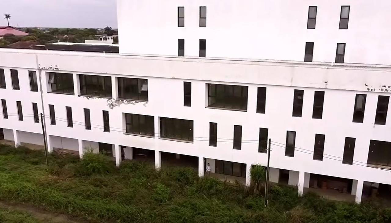Aprehenden a funcionario de constructora por hospital que requería inversión de más de Bs 500 millones y no funciona