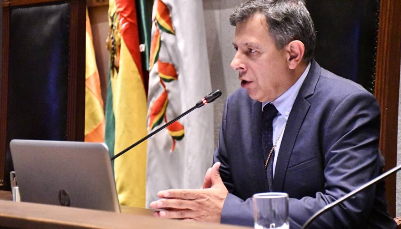 El tarijeño Diego Ávila Navajas es elegido presidente de la Cámara de Senadores 