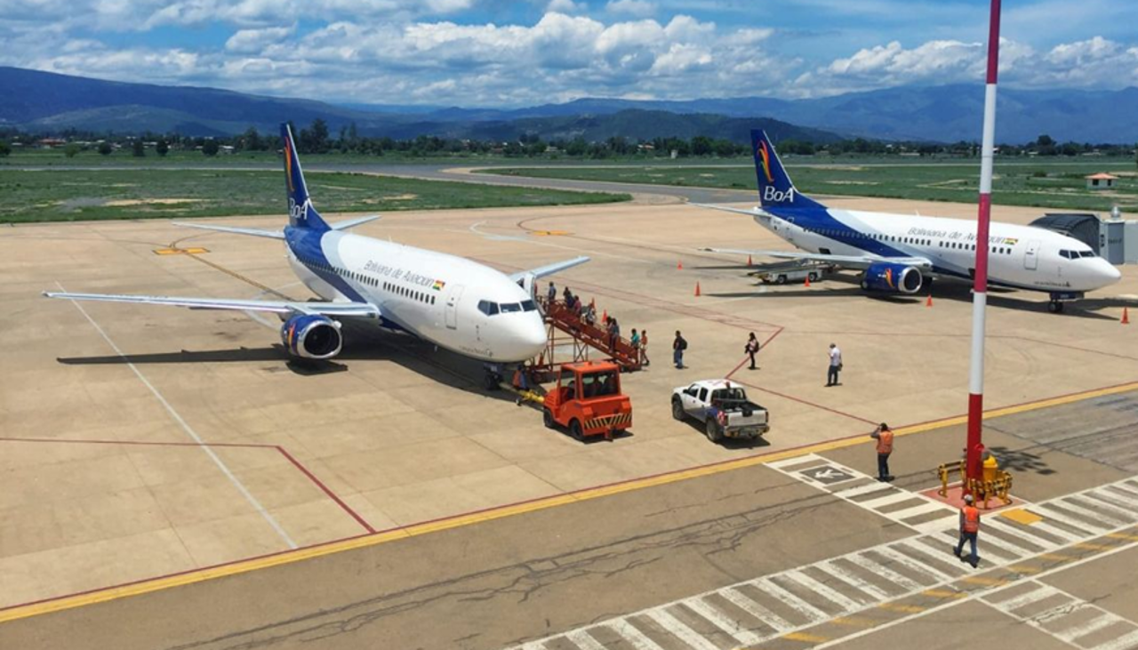 Gobierno y una aerolínea privada buscan abrir nuevas rutas a Tarija y Sucre