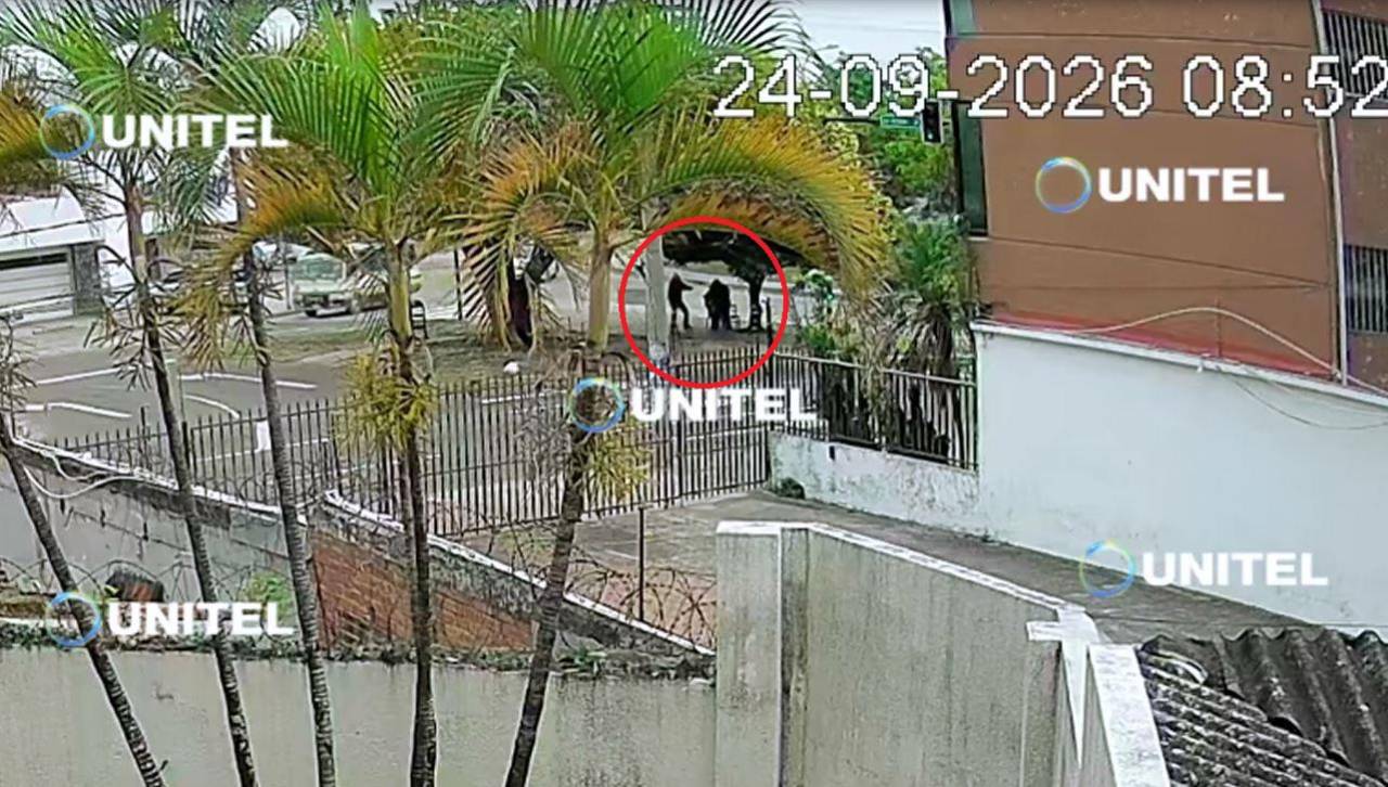Sale a la luz video que muestra a dos hombres atracando a librecambista que murió abatido en Santa Cruz