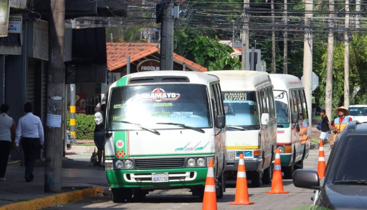 Transporte urbano cruceño define este sábado en ampliado si acatarán paro el lunes y martes
