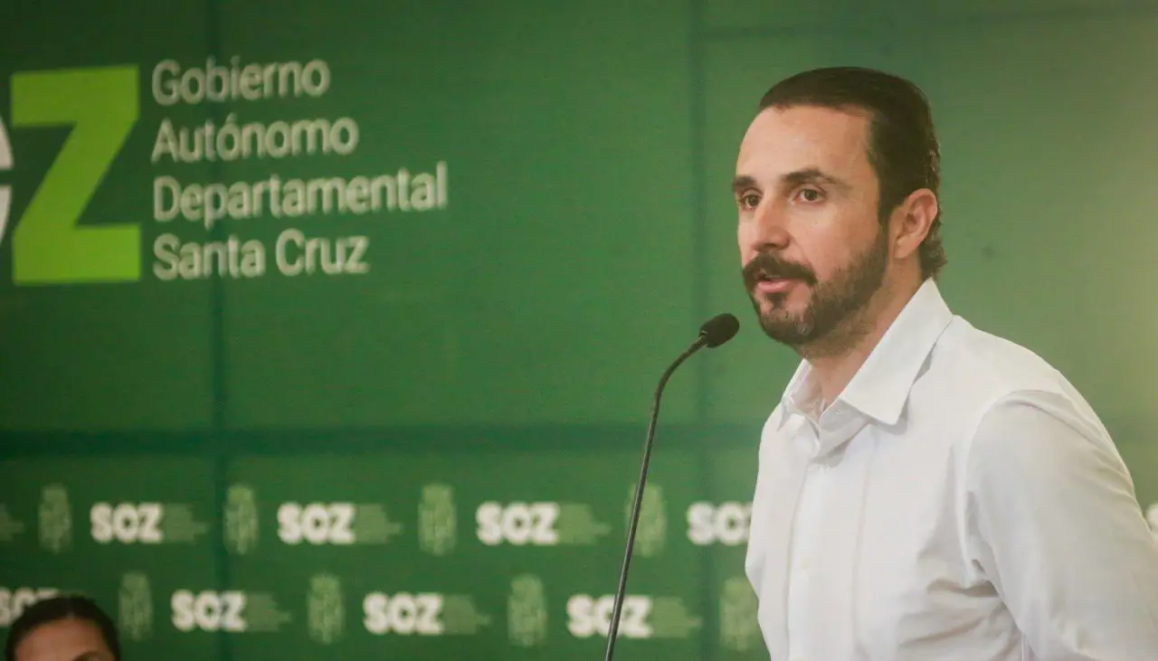 “Gobernar es tomar decisiones difíciles”, Juan Pablo Velasco insta al presidente Paz a solucionar los conflictos