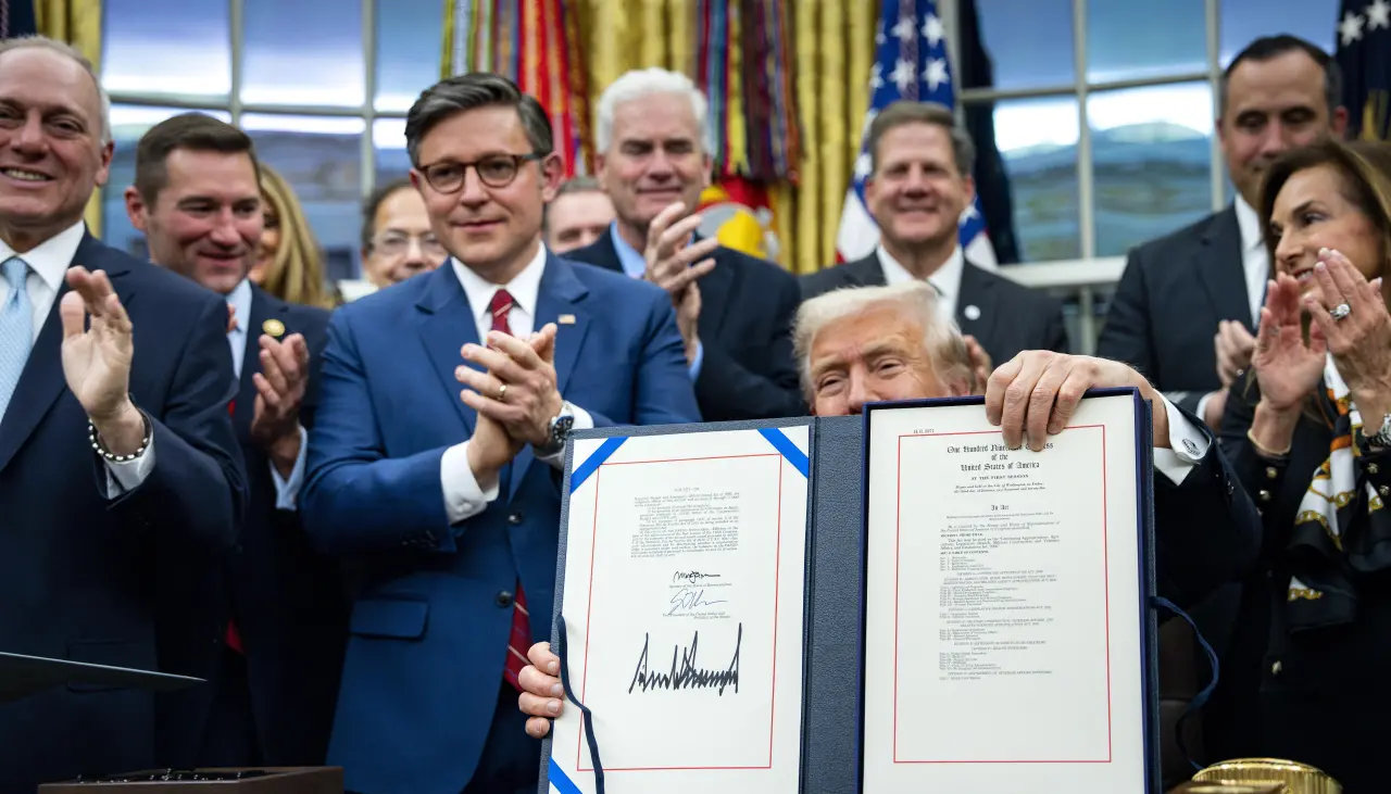 Gobierno de EEUU reabre después de 43 días: ¿Qué contiene la ley firmada por Trump que finaliza el cierre de Gobierno?