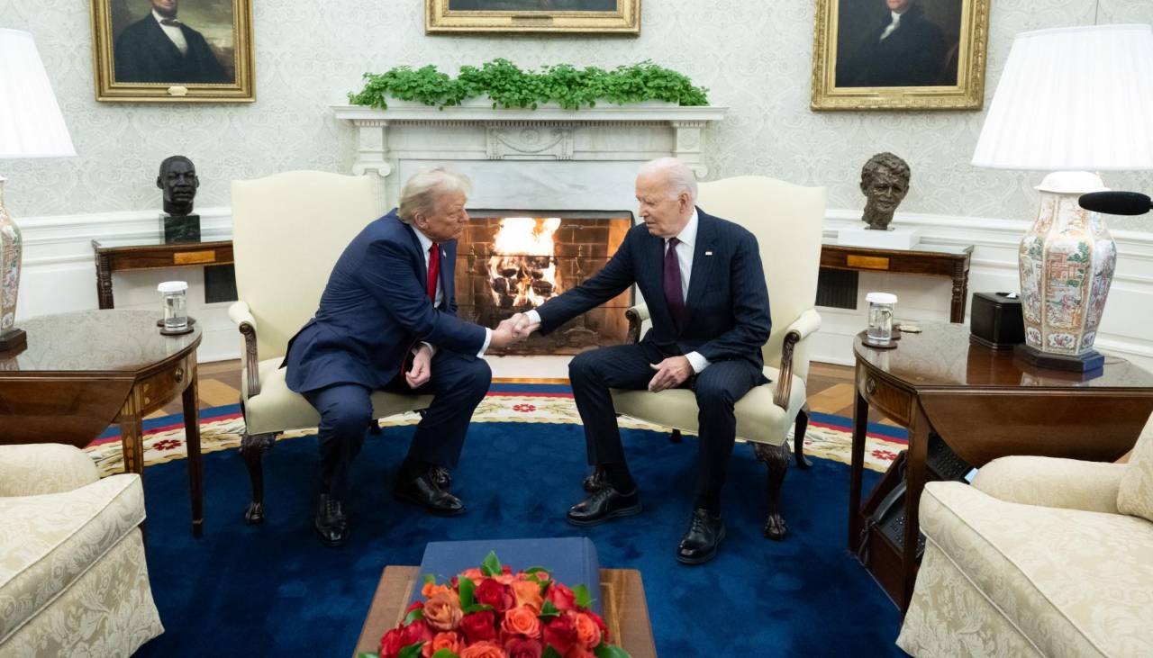 “Bienvenido de nuevo”, dice Biden a un Trump triunfante en la Casa Blanca