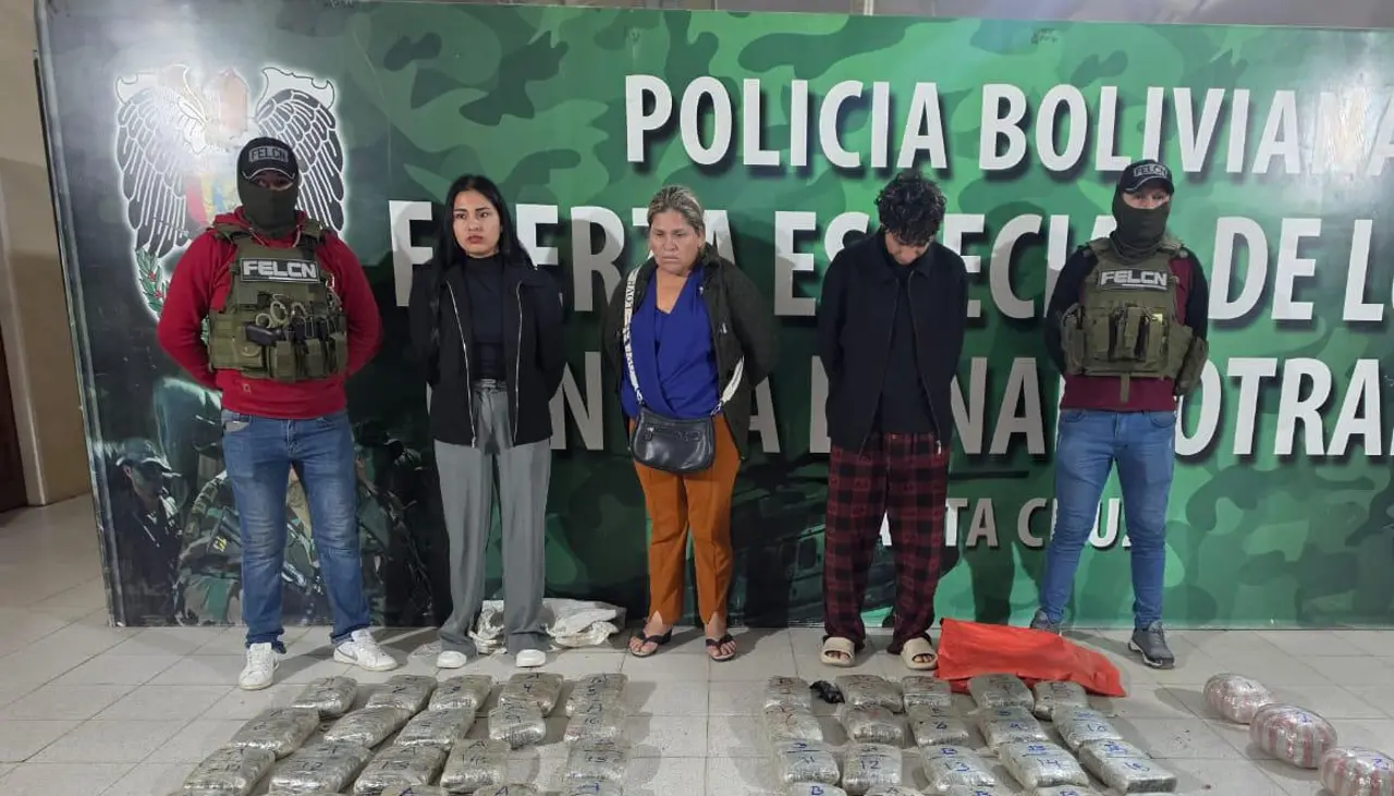 Cae una policía junto a su madre y su hermano tras el hallazgo de 50 kilos de droga escondidos entre cebollas