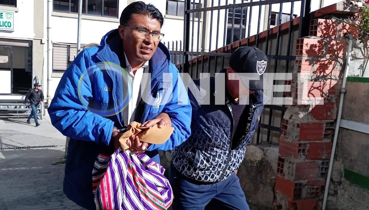 Tras ser aprehendido, el senador Condori declara este domingo y no se descarta que se acoja al silencio