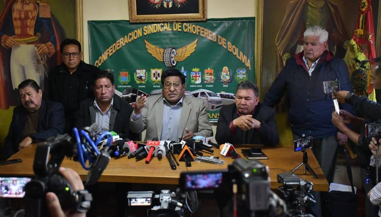 Confederación de Choferes descarta diálogo con el Gobierno y ratifica paro para este martes