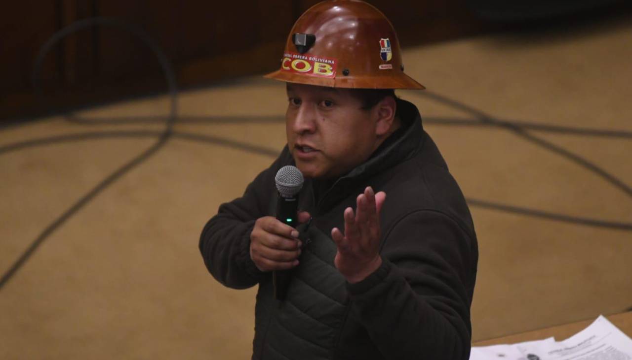 Bloqueos continúan: Argollo sale del diálogo, dice que hay voluntad del Gobierno y pide libertad de detenidos