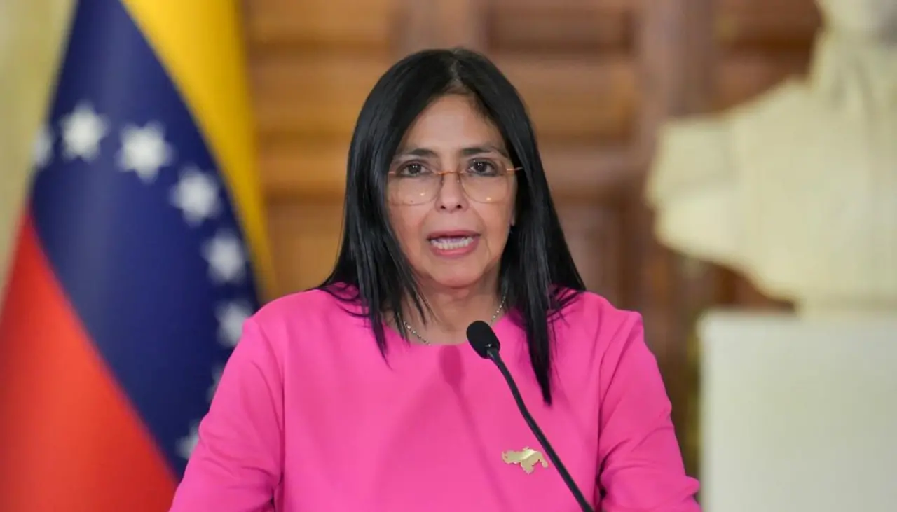 Corte suprema de Venezuela ordena que vicepresidenta asuma poderes de Maduro temporalmente