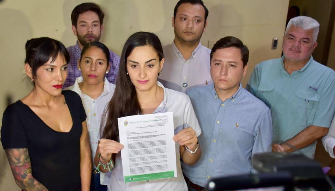 Concejales cruceños exigen a Migración medidas para evitar fuga de Fernández, que tiene orden de aprehensión