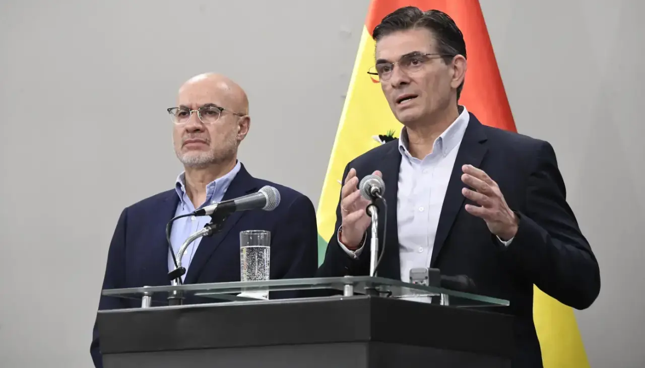 Paz a Lupo: “Hoy usted tiene nuevo destino con la patria y el Gobierno en la OEA”